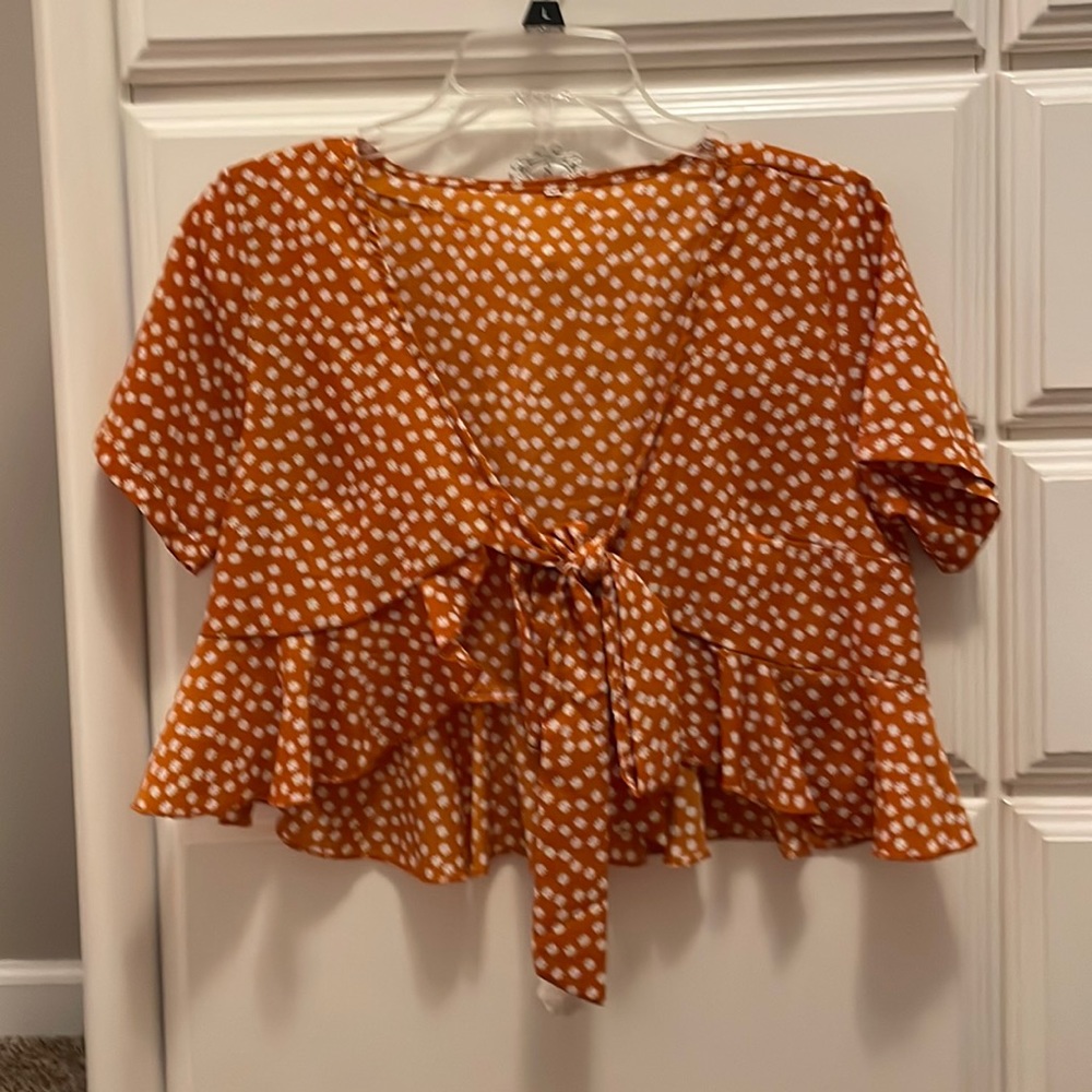 Women’s tide front top